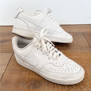 Nike White Low-Top Sneakers – Women’s US 8